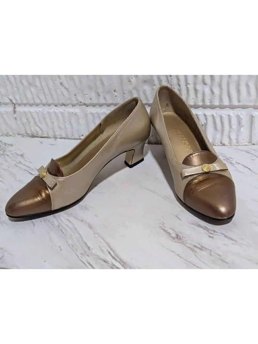 California Magdesians Women's Gold Bronze Slip-on Pump 2